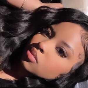 Meet your Posher, Khalijah